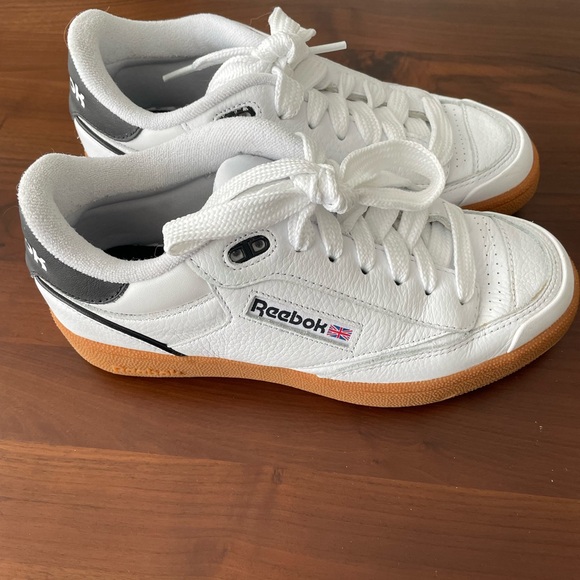 Retro Reebok White Sneakers - Picture 2 of 3